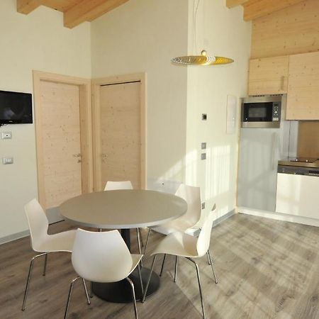 Bungalows Chalets Lago Di Molveno Rom bilde