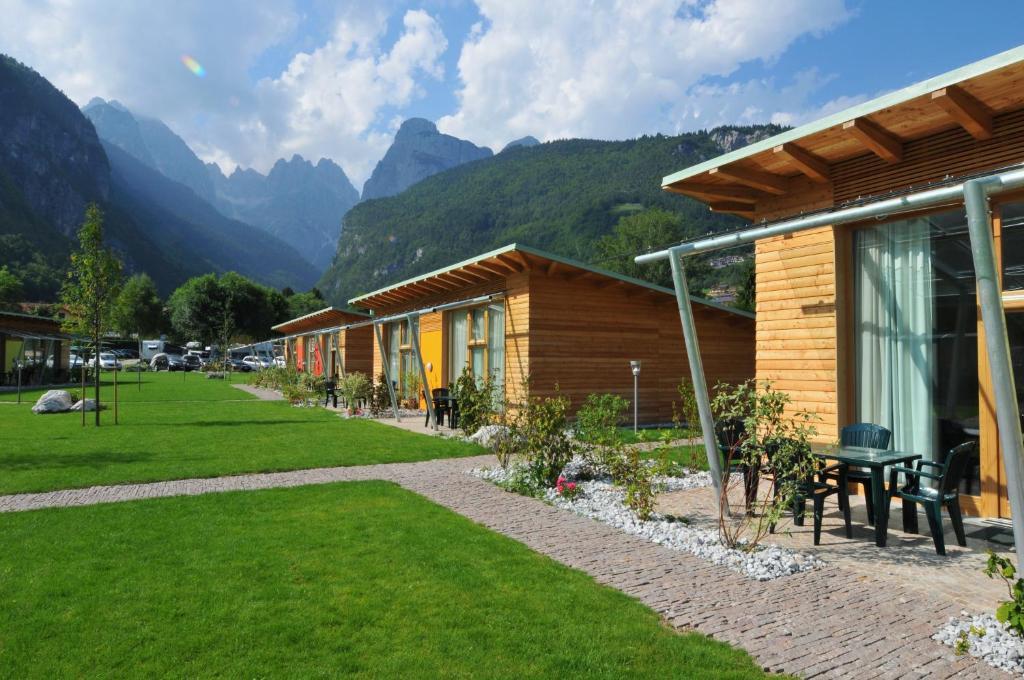 Bungalows Chalets Lago Di Molveno Rom bilde
